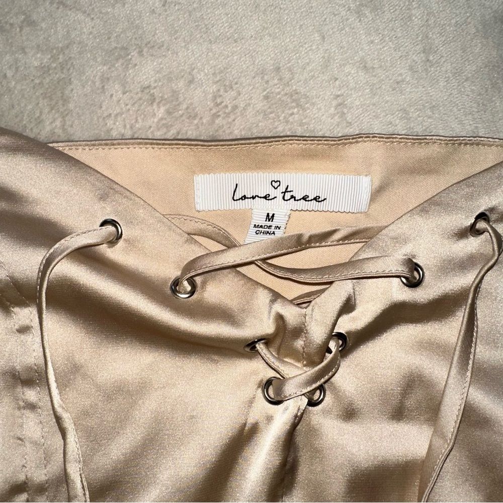 Cream Puff Sleeve Satin Crop Top - Picture 4 of 7